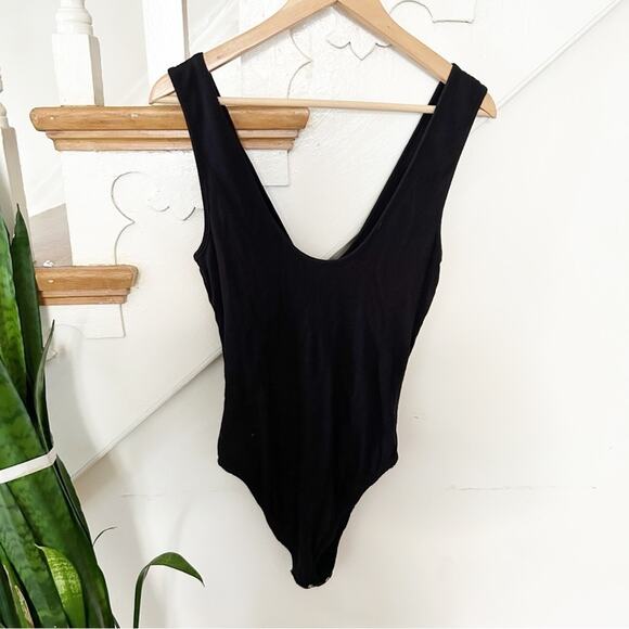 Free People Intimately Black Sleeveless Scoop Neck Thong Bodysuit Size L - Picture 5 of 7
